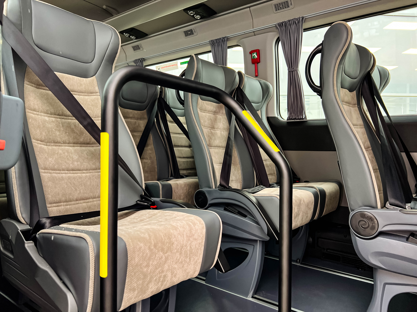 Hyundai H350 – мікроавтобус для комфортабельних пасажирських перевезень в наявності у автосалоні! | Фрунзе-Авто - фото 16
